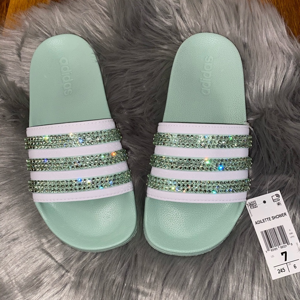 ❌SOLD❌Adidas Slides